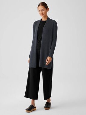 EILEEN FISHER - 100% extrafine Merino Wool Ribbed cardigan. Charcoal. XXS